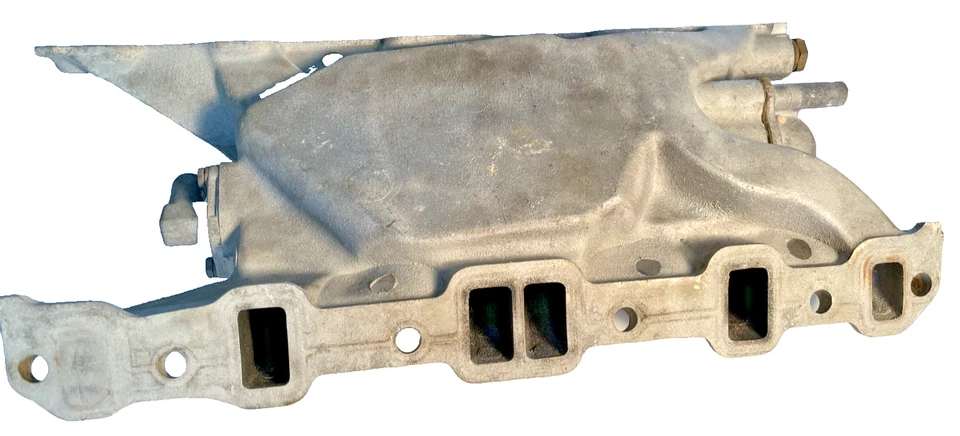 Colector de admisión de aluminio Buick Oldsmobile Rover 215 V8 4 barriles OEM 5818307 Foto 3 de 4