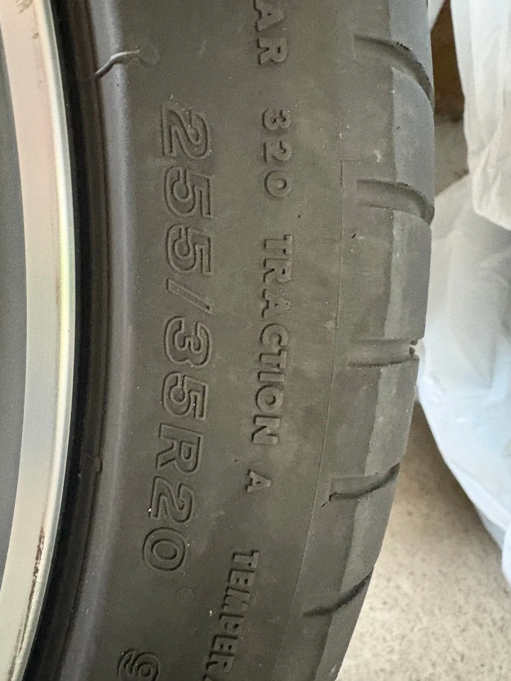 Audi A6 20" 4x Aluminium Felgen mit Sommerreifen - Bild 2 von 4