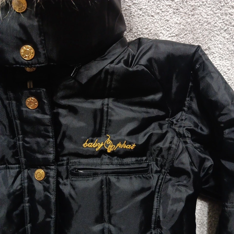 Abrigo de plumón chaqueta acolchada Baby Phat Med. Ropa de calle Hip Hop con capucha de piel negra de colección Y2K Foto 2 de 4