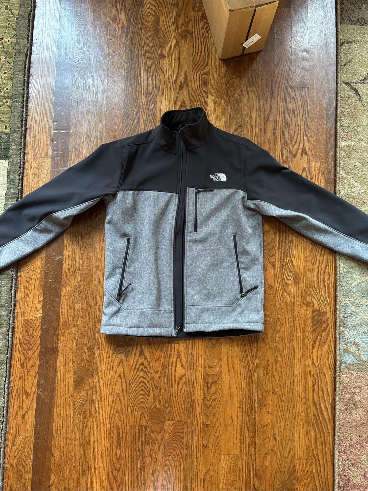 North Face Fleece-Lined Zipper Jacket for Adults in Black and Grey