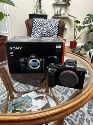 Sony ILCE-7M2K Alpha A7II 24.Mp Cámara Digital - Negra (Solo Cuerpo) - Imagen 1 de 4