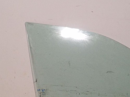 Passenger Side (Right) Front Door Window Glass For 2008-2012 Chevy Malibu Sedan - Laminated
