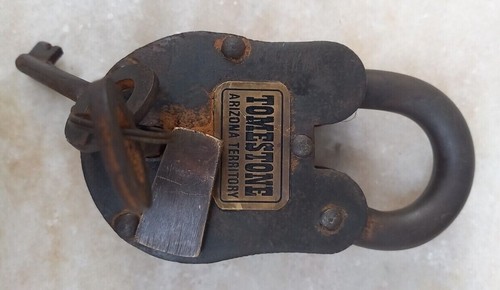 Padlock Manhattan steam punk Antique Lock Movie Prop Padlock Set of 5 Unit - Afbeelding 2 van 8