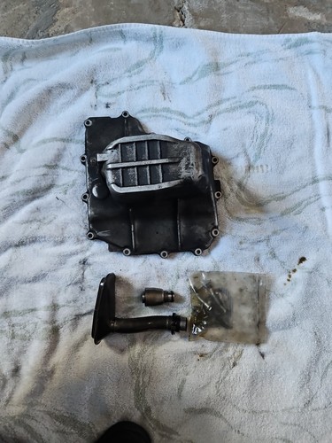2003-2004 Honda CBR600RR Engine Motor Oil Pan OEM Good #0211