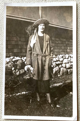 Vtg Photo Woman W/ Something On Her Shoulder Hat Coat Rock Wall B&W 4'' x 2.5''