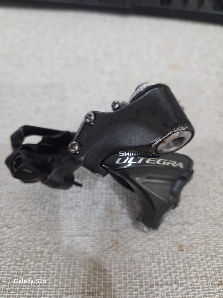 Câmbio traseiro Shimano Ultegra RD-R8000-SS 11 velocidades gaiola curta preto [cac] - Imagem 2 de 4