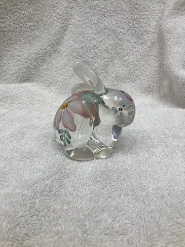 Fenton Art Glass rabbit figurine in the "Meadow Beauty" pattern. Signed