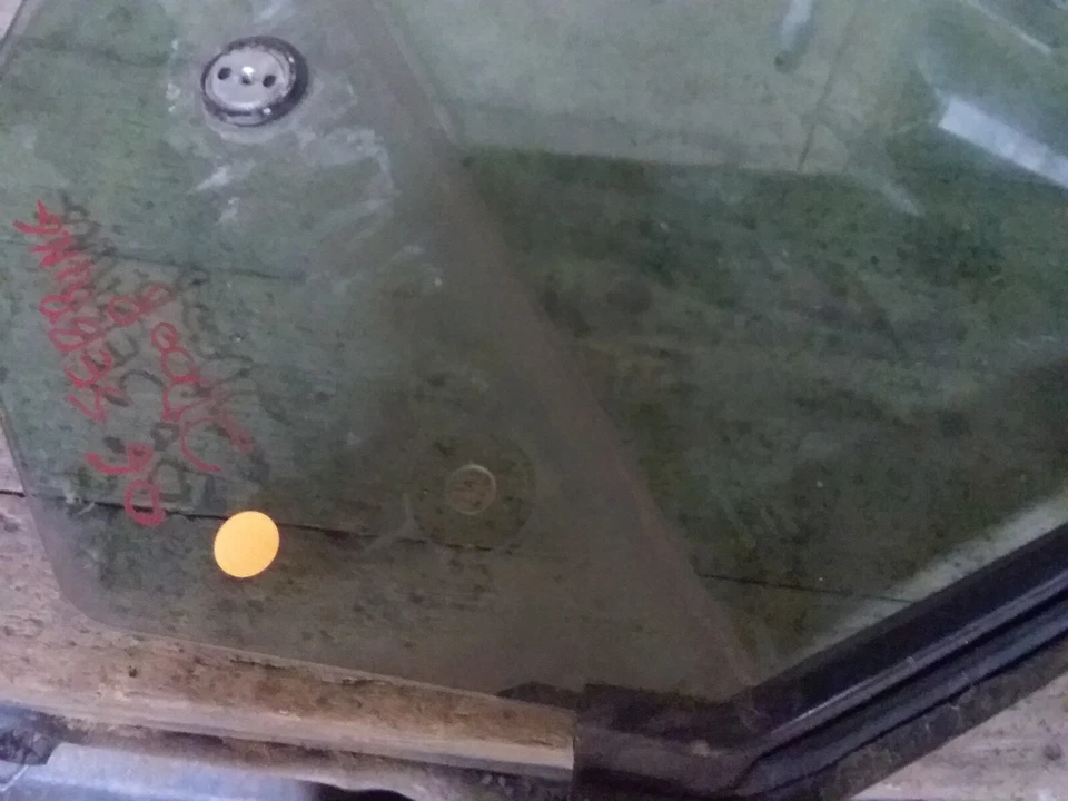 CHRYSLER SEBRING CONVERTIBLE PASSENGER SIDE QUARTER WINDOW GLASS OEM 2003-2006 - Image 3 of 4