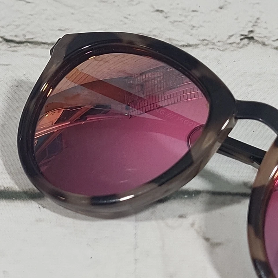 Gafas de sol para mujer Le Specs No Smirking marco redondo caparazón de tortuga marco de metal Foto 3 de 4