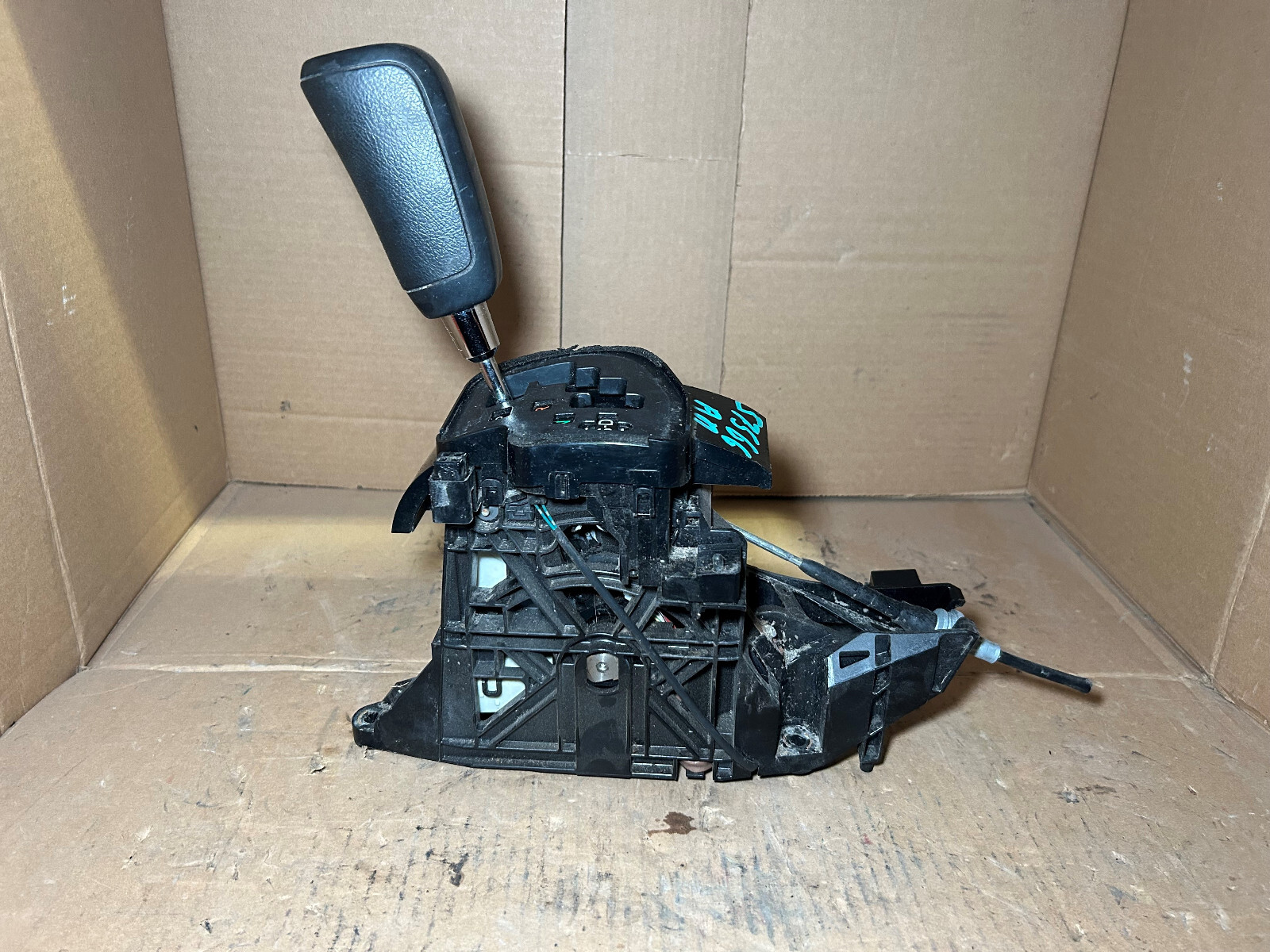 11 Toyota Tundra Transmission Shift Gear Shifter Knob Assembly Floor