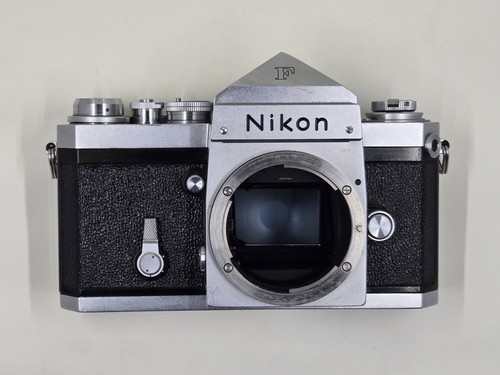 Early 1959 Nikon F 6402043 with Eyelevel Finder, Cable Release, Magnifier - Picture 2 of 18