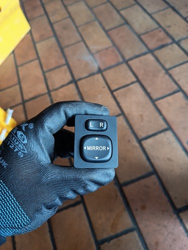 Original Daihatsu Copen L8 Spiegelverstellung Außenspiegel Schalter 183574