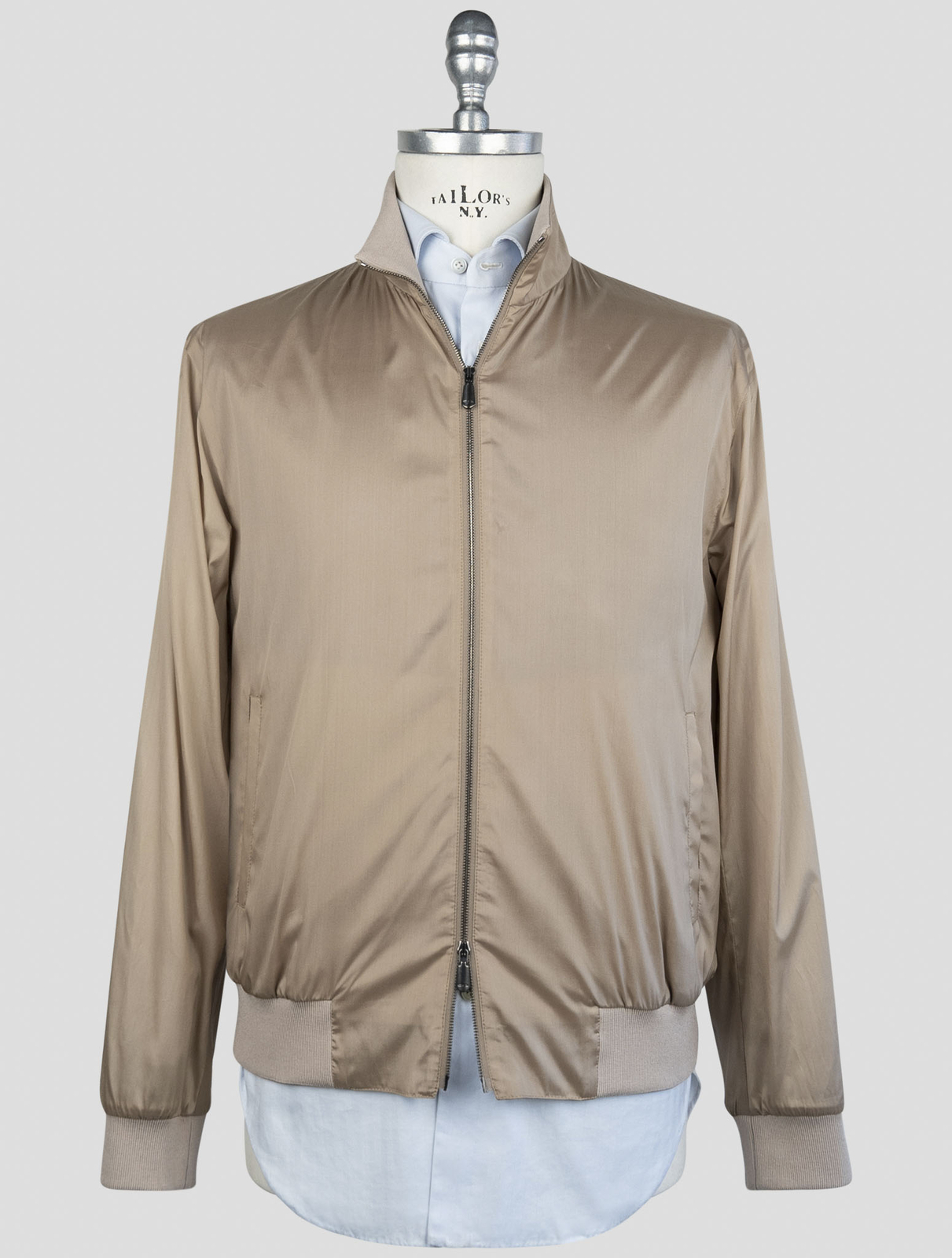 НОВОЕ БЕЖЕВОЕ ШЕЛКОВОЕ ПАЛЬТО CESARE ATTOLINI US 48 - EU 58 CA41 402990₽