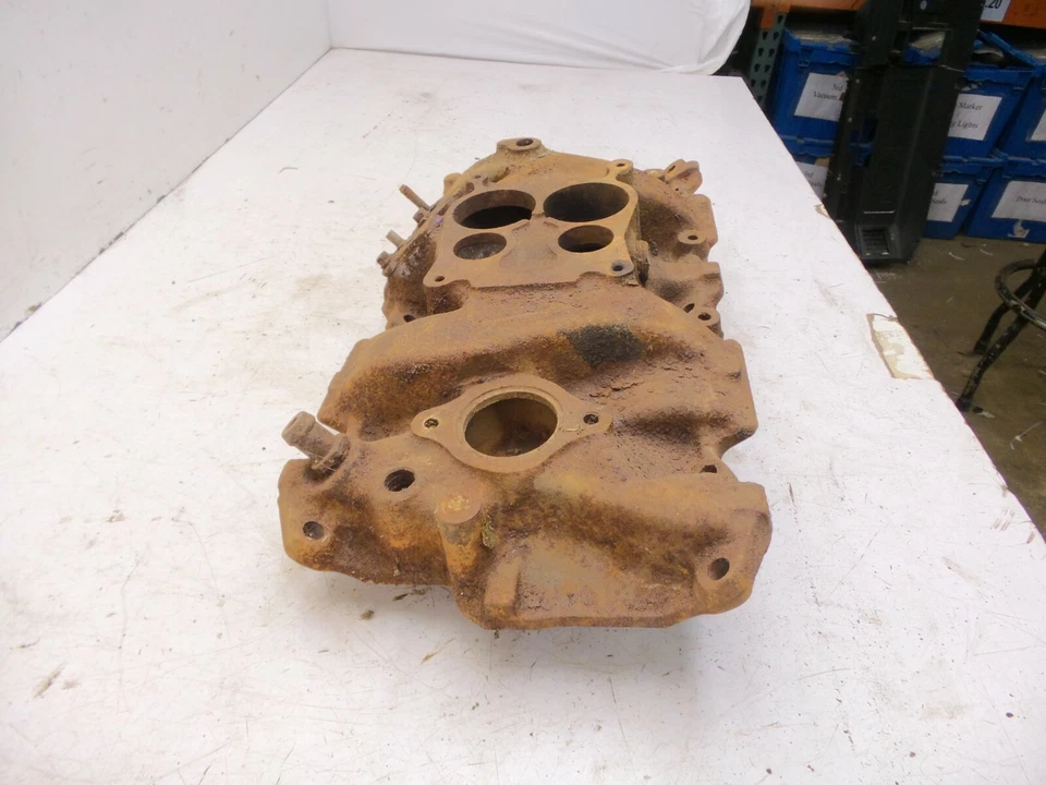 78-79 CHEVROLET CAMARO CORVETTE INTAKE MANIFOLD # 4007876 rusty - Image 2 of 4