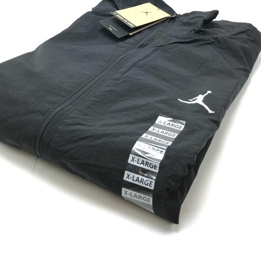 ESSENTIALS ブラック ナイロンジャケット NEW* Men NIKE Air Jordan Essentials Woven Jacket Black (FN4537 010