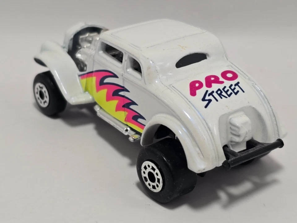 Vintage Matchbox '33 Willys Street Rod White 1982 China 1:50 - Image 2 of 4