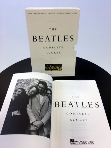 THE BEATLES COMPLETE SCORES, GUITAR TAB BOOK, HARD BACK WITH SLIP CASE, VG - Picture 5 of 8