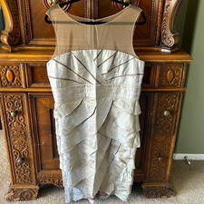 Adrianna Papell Occasions Tiered Iridescent Gold Layered Cocktail Evening sz 16