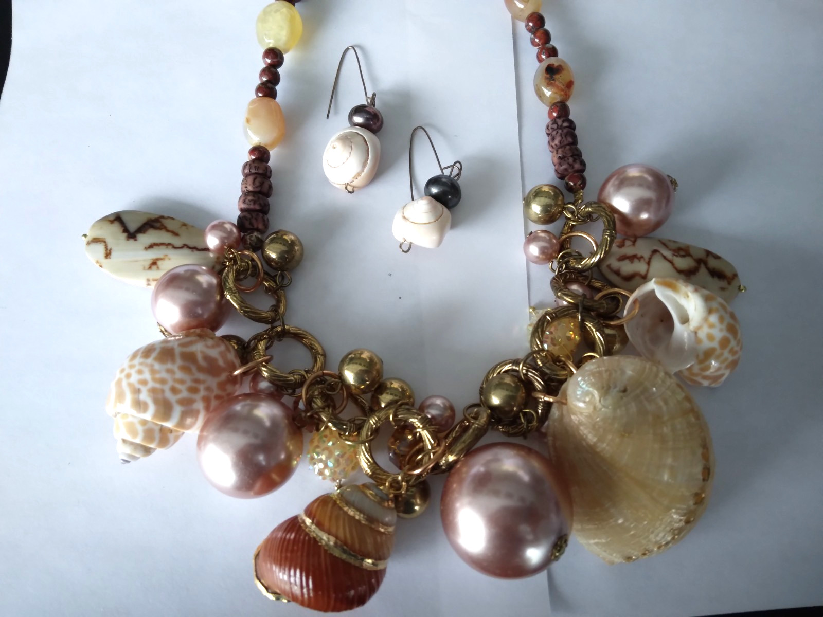 2 pc. Statement Seashell necklace set in gold, la… - image 3
