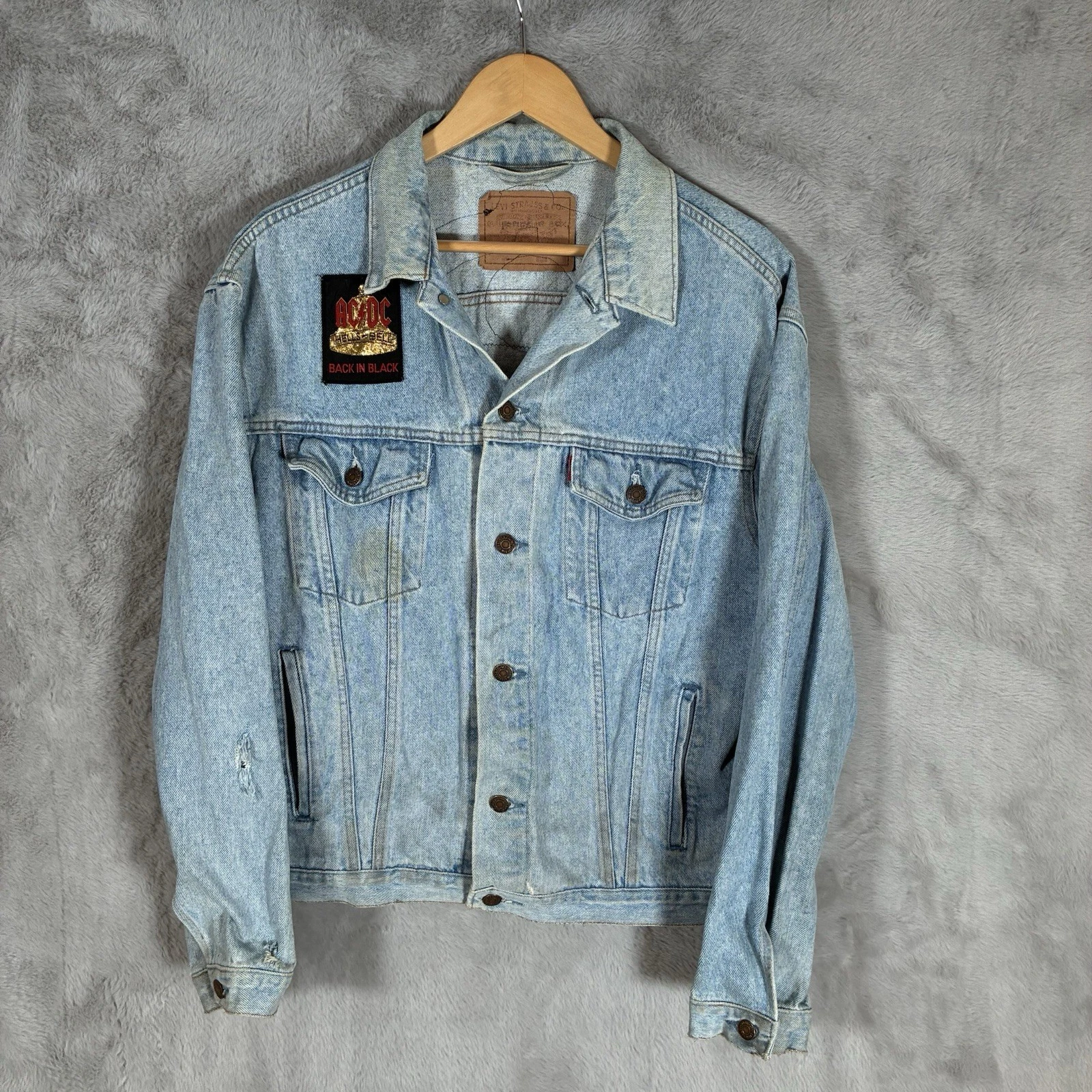 Levi’s Trucker Denim Jacket Men’s Medium Light Wash Custom Guns & Roses 90s