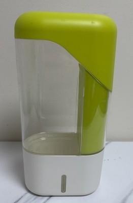 Pampered Chef Green Herb Keeper Fresh Herb Storage Container