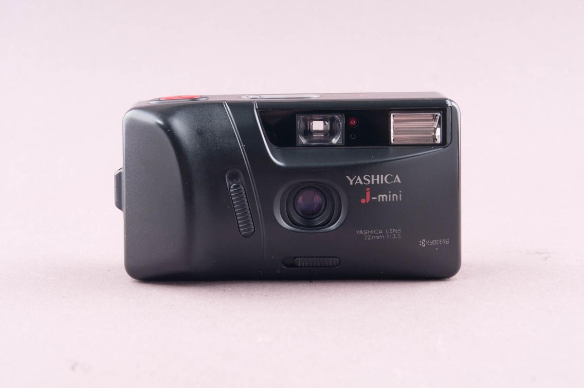 Yashica J-Mini 32mm f3,5 Kyocera 35mm Point&Shoot Film Camera