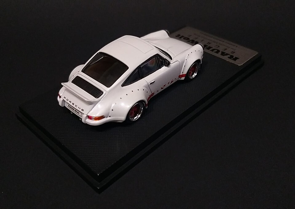 Model Collect RWB RAUH-Welt BEGRIFF Porsche 930 Pearl White 1/64