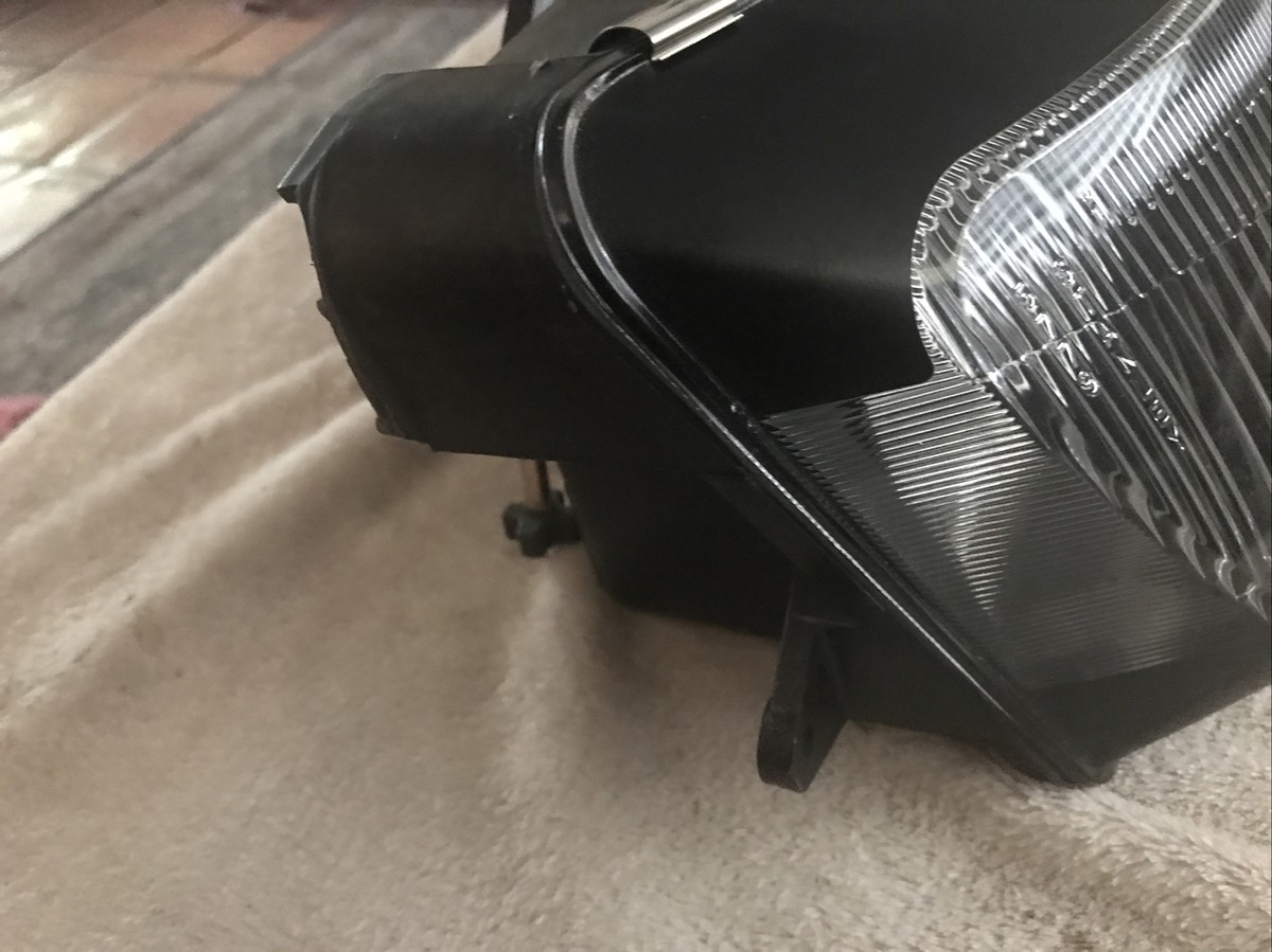 1993-2001 KAWASAKI ZX1100D OEM HEADLIGHT 23007-1297 BRAND