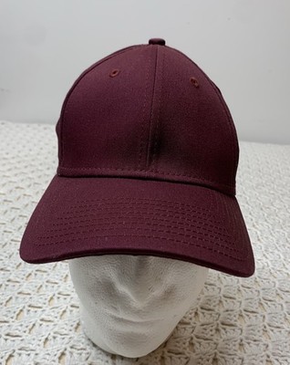 New Era 39THIRTY  Fit Hat/Cap Size S/M Burgundy Stretch Cotton Blend