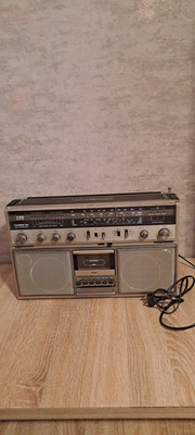 ITT Touring 120 Stereo Radio & Kassettenspieler AM/FM Kassetten-Player silber