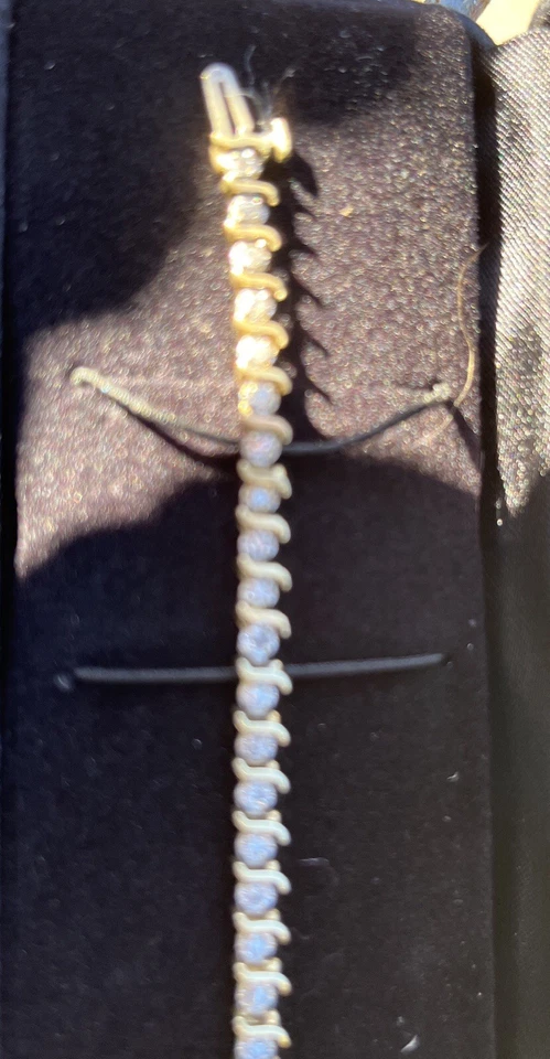 Soporte de tenis 14k 47 diamantes pequeños reales Foto 3 de 4