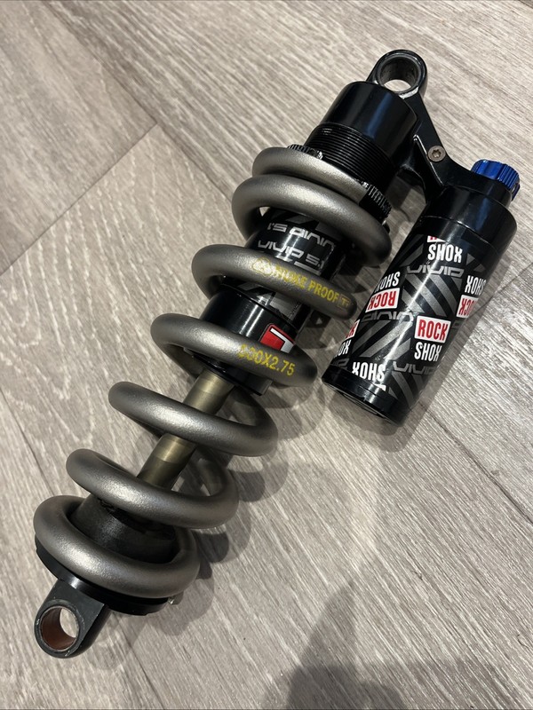 RockShox Vivid 5.1 Rear Shock 225x75mm + Nukeproof Titanium Spring 500x2.75 Dh