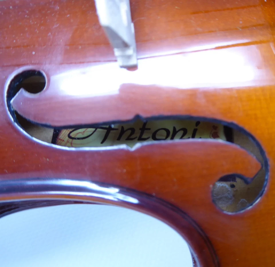 Antoni Debut Violin 4/4 Size With Case And Bow KB5 - Image 3 of 4