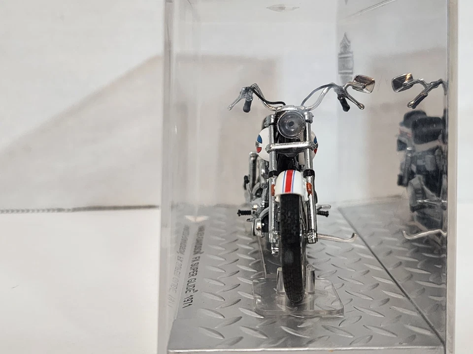 Harley Davidson model 1:24 1971 SUPERGLIDE DeAgostini/Altaya - Image 2 of 4