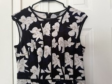 Ann Taylor Women's Floral Dress Size  6T Blue Sleeveless Floral