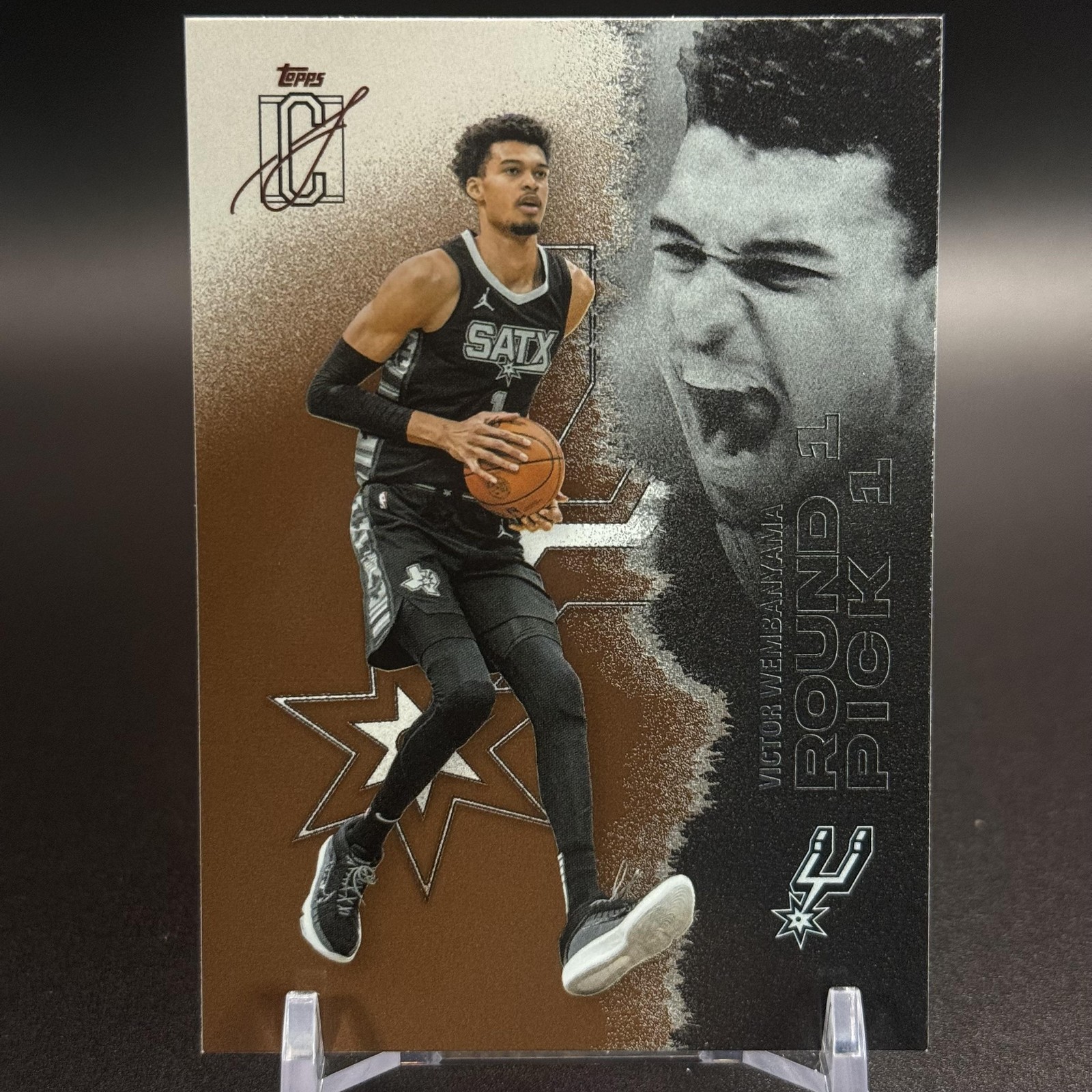 Victor Wembanyama #55 Basketball Cards 2025 Topps Signature Class trading card — raw and PSA graded price guide