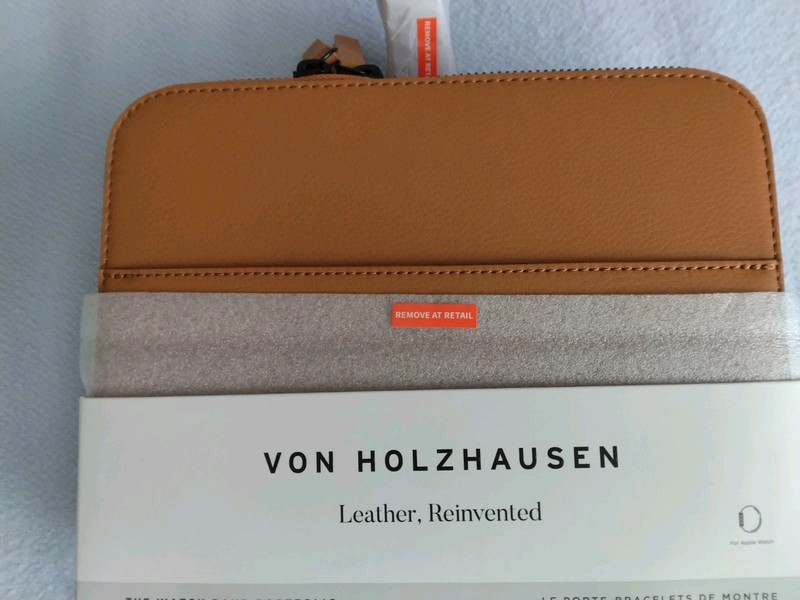 Von Holzhausen The Watch Band Portfolio Apple Watch Bands Zippered Case Leather 