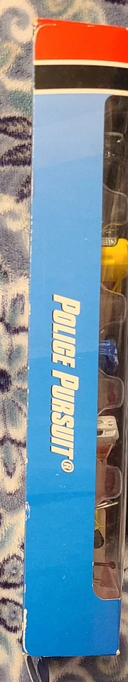 Hot Wheels New 2009 "Police Pursuit" 5 Pack R0965 With Helicopter & 4 Vehicles - Image 4 of 4