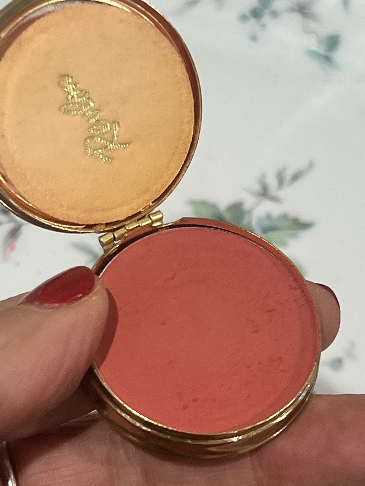VINTAGE REVLON GOLD METAL MIRRORED COMPACT CAKE CHEEK ROUGE BLUSH  RUSSET  NEW