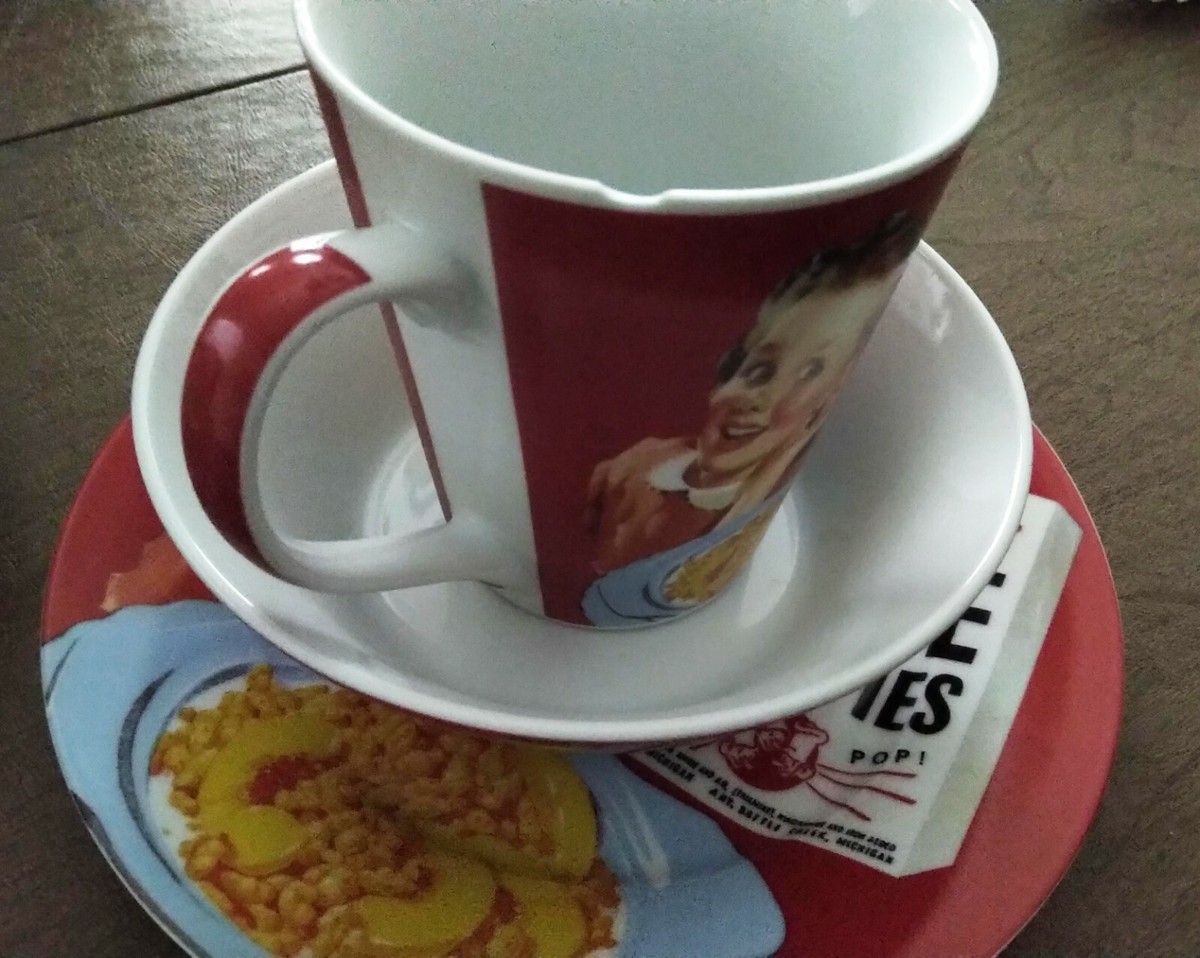 Vintage Kellogg's RiceKrispies プレートマグセット Kellogg's Vintage Kids' Rice Krispies Decorative Plate, Bowl And