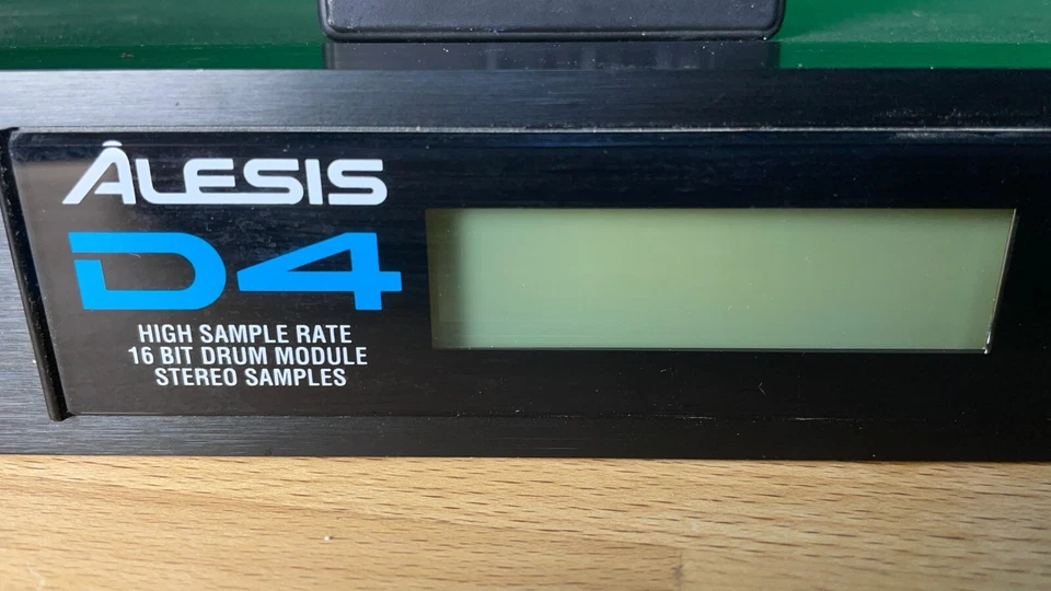 ALESIS D4 Drummodul - Bild 2 von 4