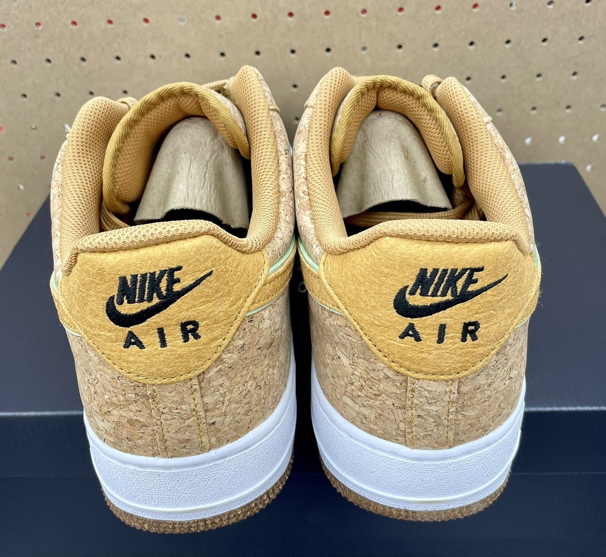 国内配送★NIKE★海外限定 人気 スウッシュフーディ ベージュ NEW Nike Air Force 1 Low Happy Pineapple “CORK” Sz 11 New In