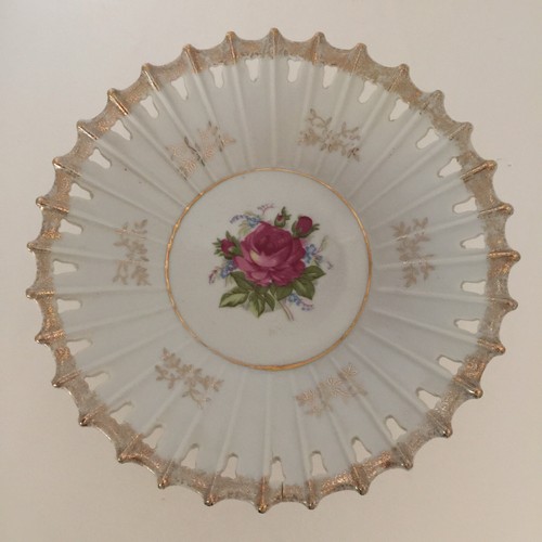 Vintage Opened Laced Pedestal Dish With Gold Edging/Trim And Rose Pattern Japan - Picture 5 of 6