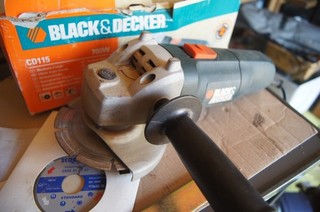 Amoladora angular Black & Decker CD115 700W