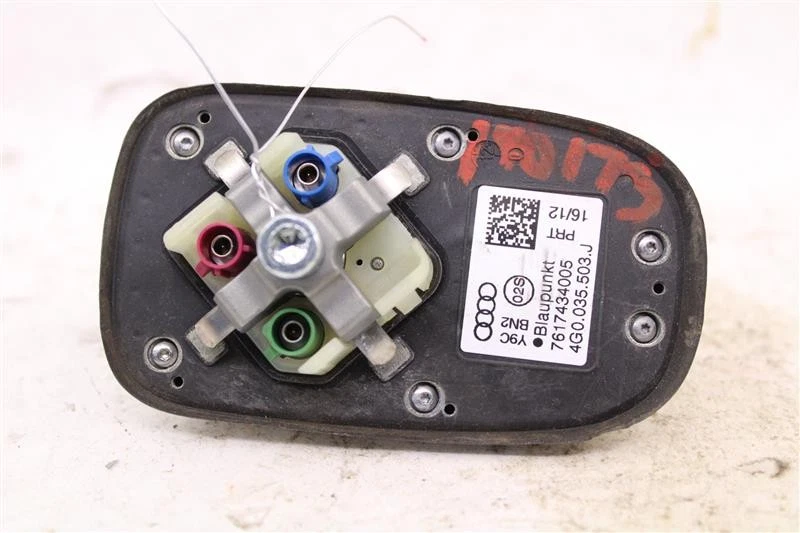 Used Antenna fits: 2013 Audi A5 Grade A - Изображение 2 из 4