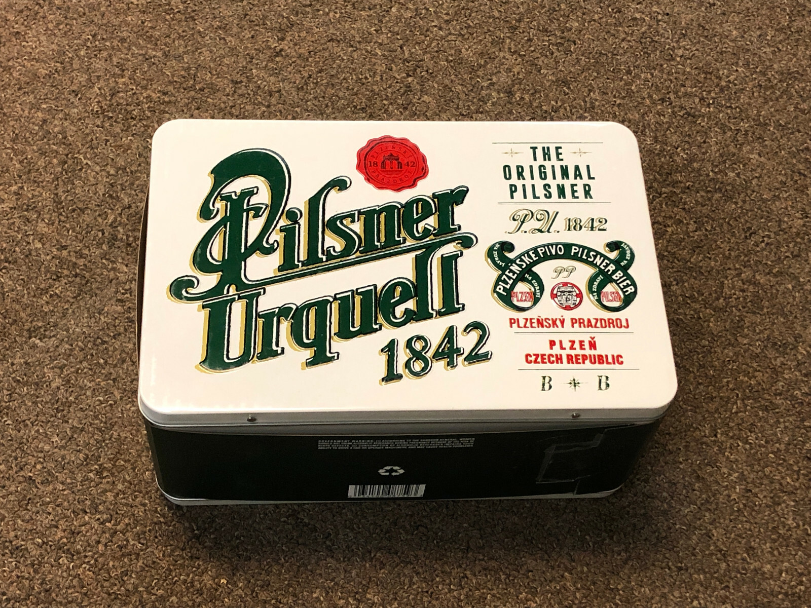 PILSNER URQUELL BEER WHITE GREEN EMBOSSED TIN PROMO LUNCH BOX EUC eBay