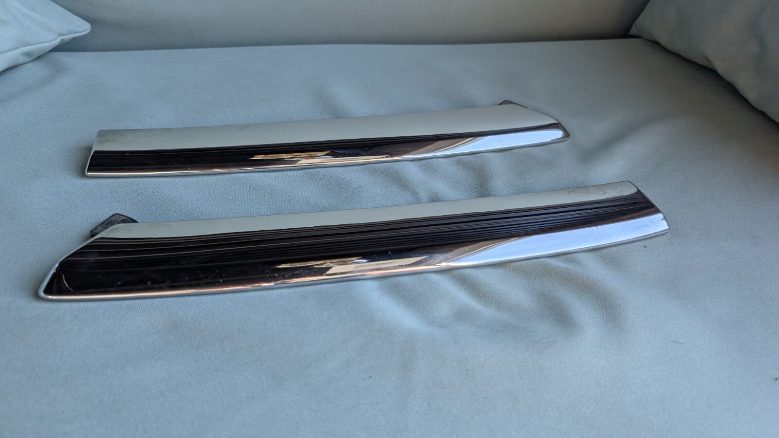 Rolls Royce Wraith Dawn Front Bumper Chrome Trim Cover LH 51117370551 