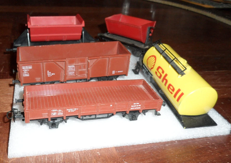 Märklin H0 Scale Freight Cars Junkyard Parts Lot Shell Gas Tank Coal Car - Image 2 of 4