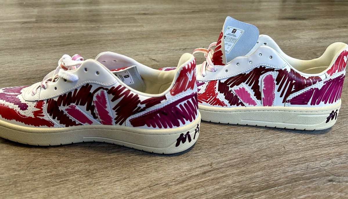 VEJA Marni x V-10 Low Scribble Sneakers Men 8.5 Women 10 UK