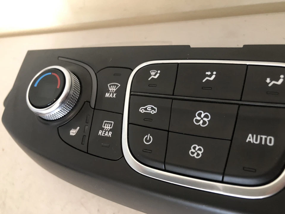 Chevrolet Traverse 2018 interruptor de control de calefacción de aire acondicionado 84344402  Foto 4 de 4